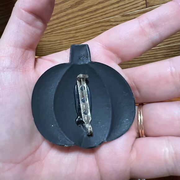 Vtg Halloween Brooch Lapel Pin Lot 3 Hallmark Ghost Silver Tone Bat JackOLantern - Picture 5 of 11